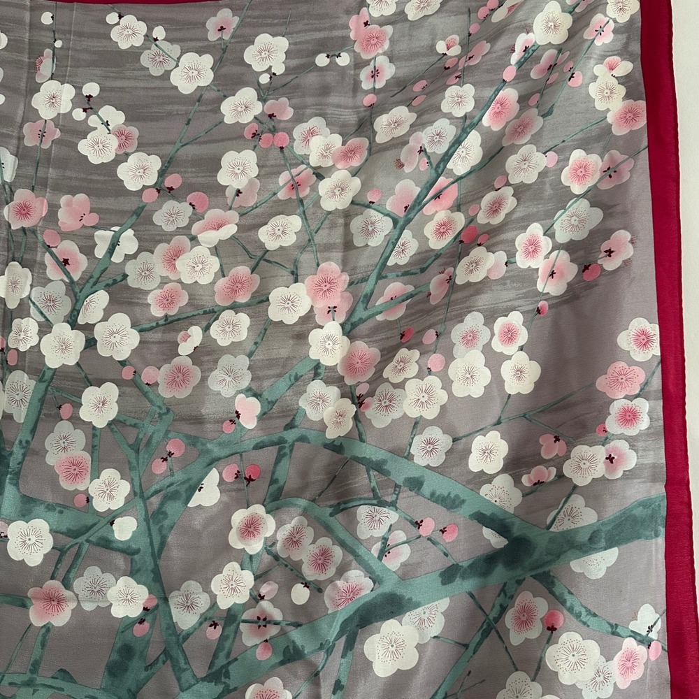 DV Signature Cherry Blossom Silk Square Scarf Gray Pink Floral 34.5in - Picture 3 of 5